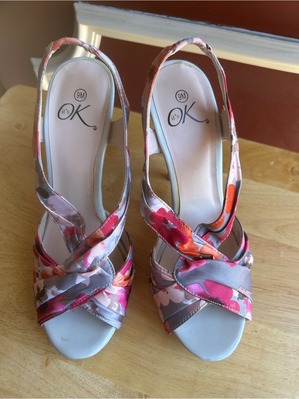 Women's Floral Slingback Heeled Sandals in Pink and Gray